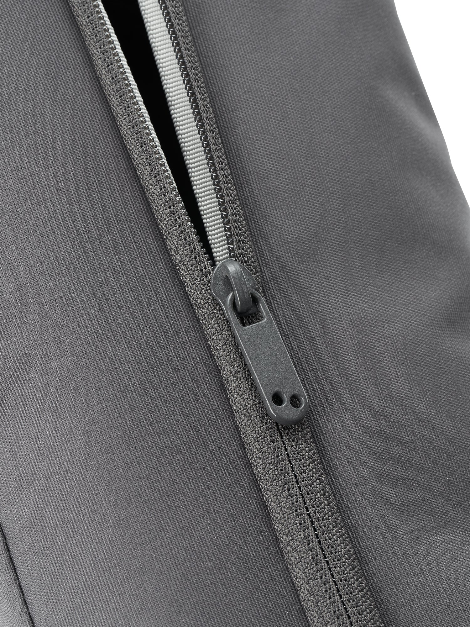 pinqponq-Washbag-Deep-Anthra-closeup-details